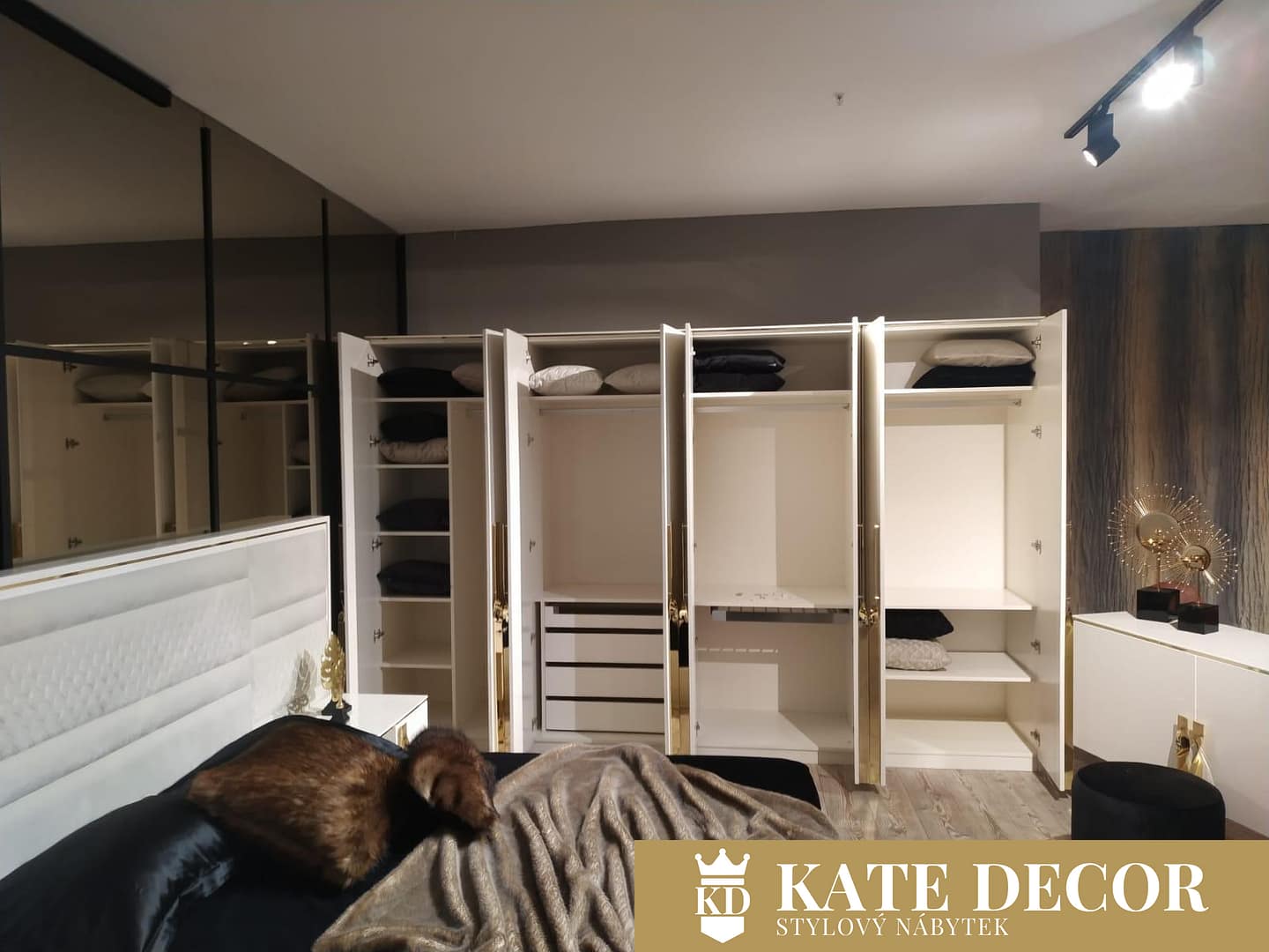 ZEN BEDROOM GOLD (4)